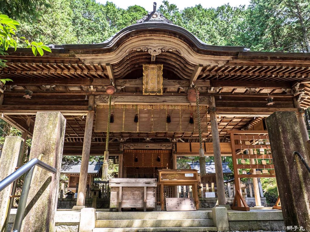 榊山神社　拝殿