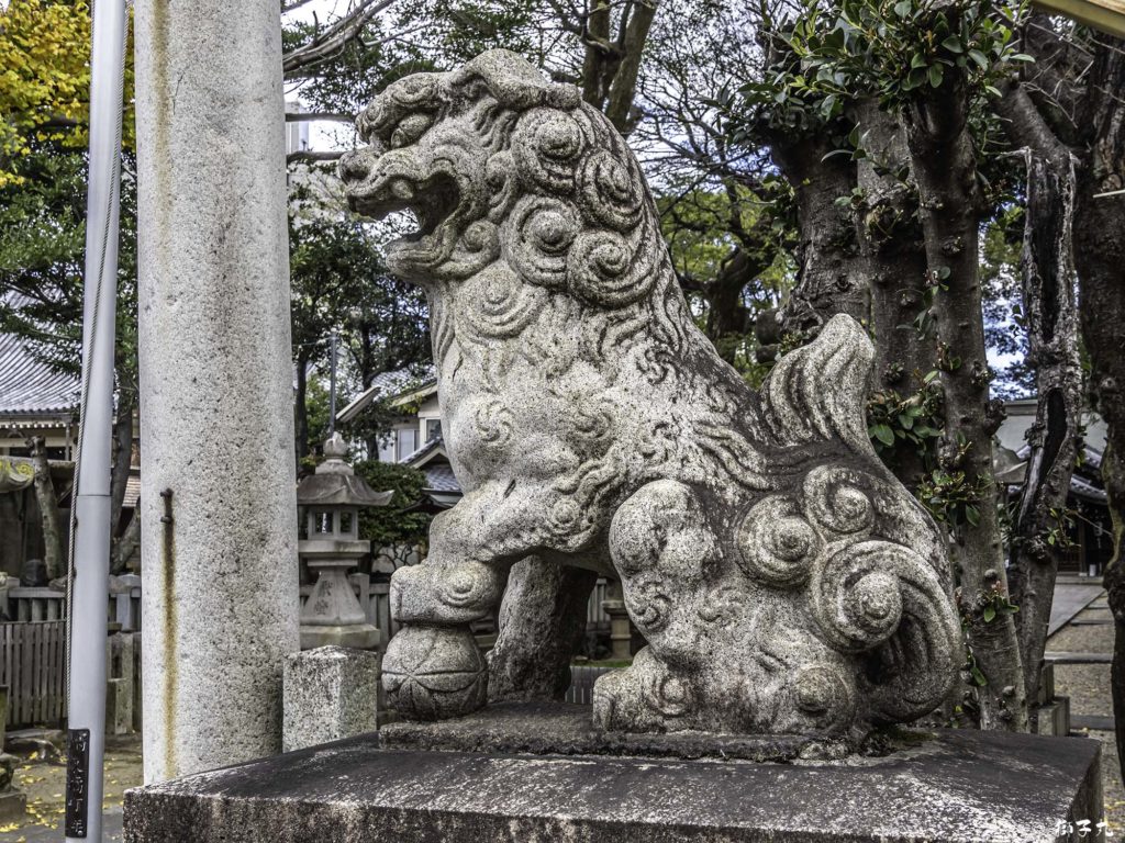 日置神社（名古屋市）　狛犬（阿形）