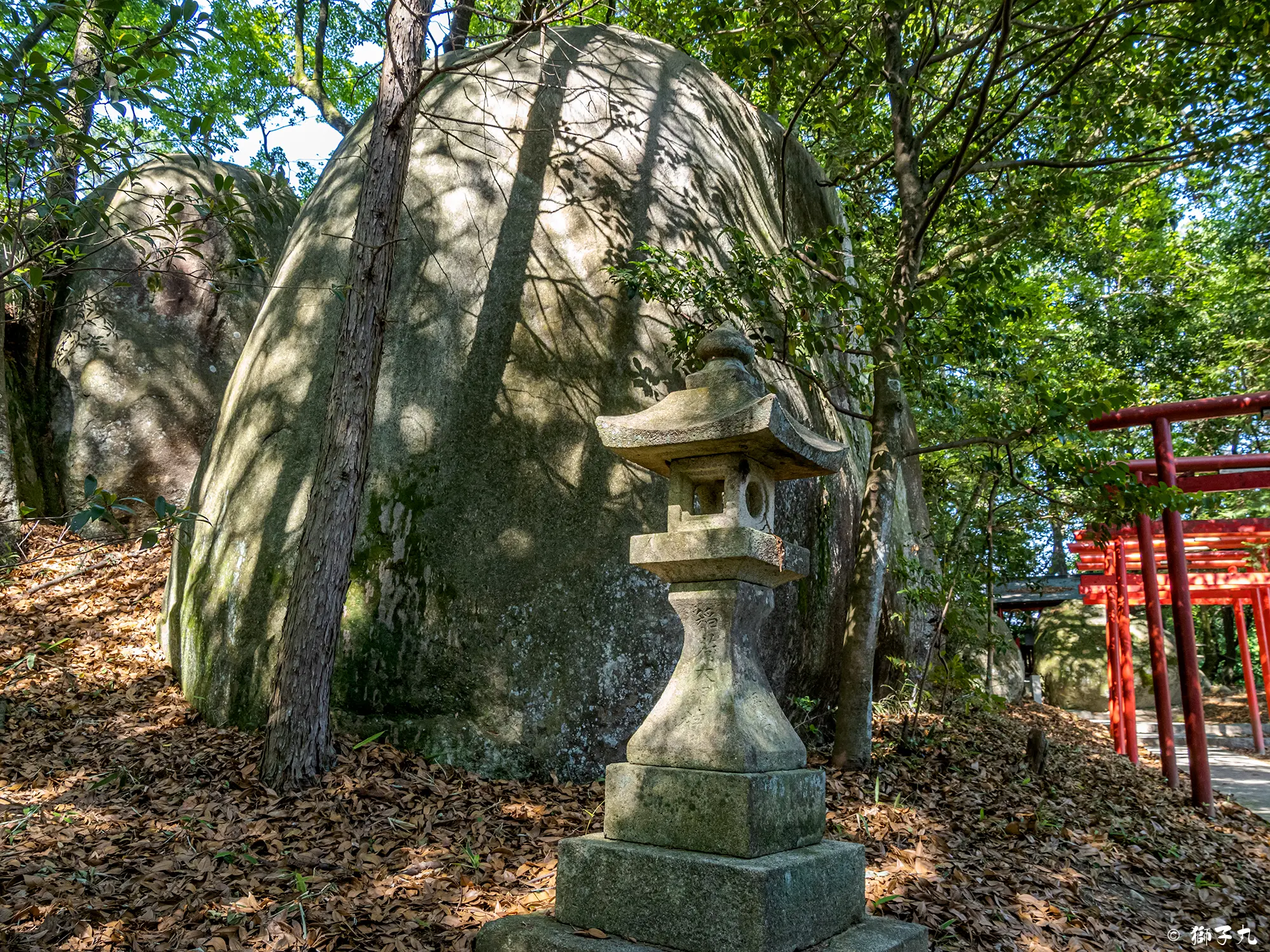 丸山神社（中津川市苗木） | 巨石