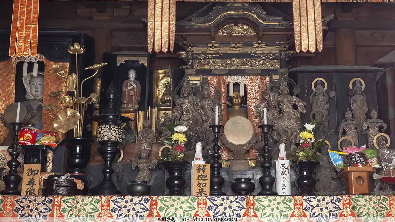 甚目寺観音（鳳凰山 甚目寺）　釈迦堂内 仏像