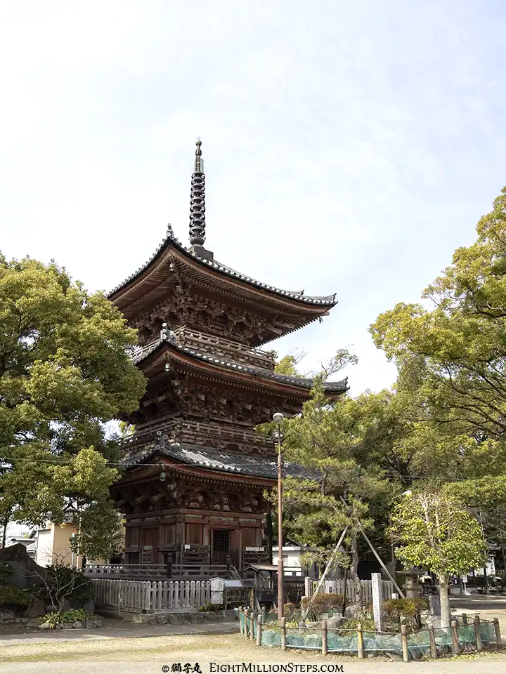 甚目寺観音（鳳凰山 甚目寺）　三重塔