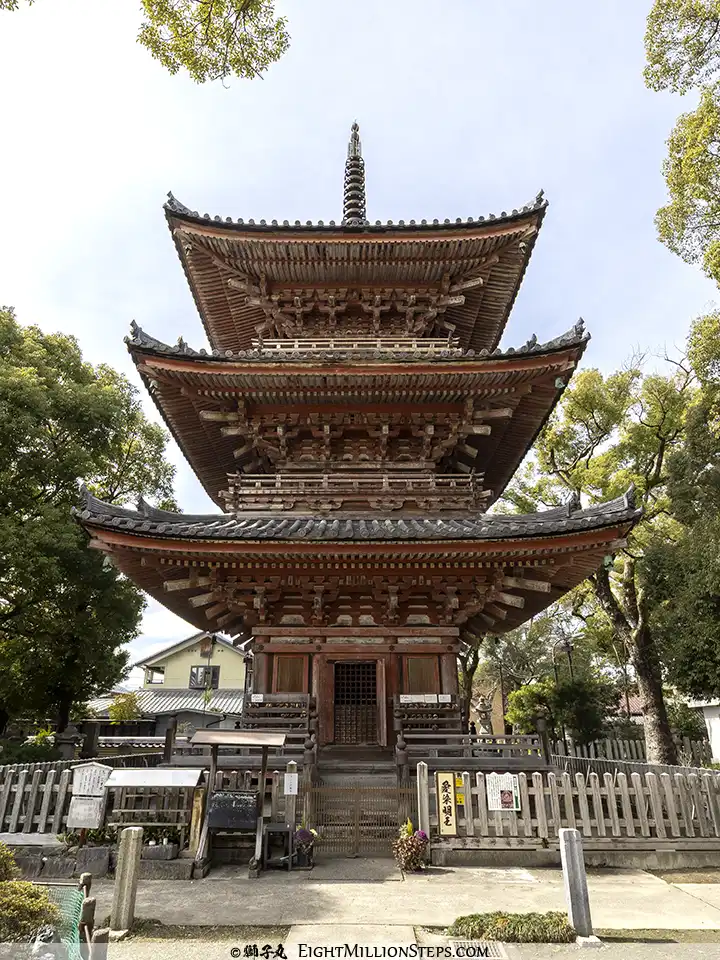 甚目寺観音（鳳凰山 甚目寺）　三重塔